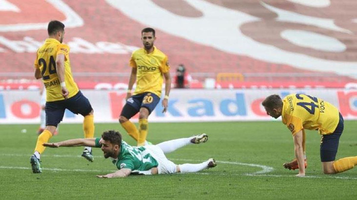 Hikmet Karaman'la lige renk katan Ankaragücü, Konya'dan bu kez 3 puan alamadı