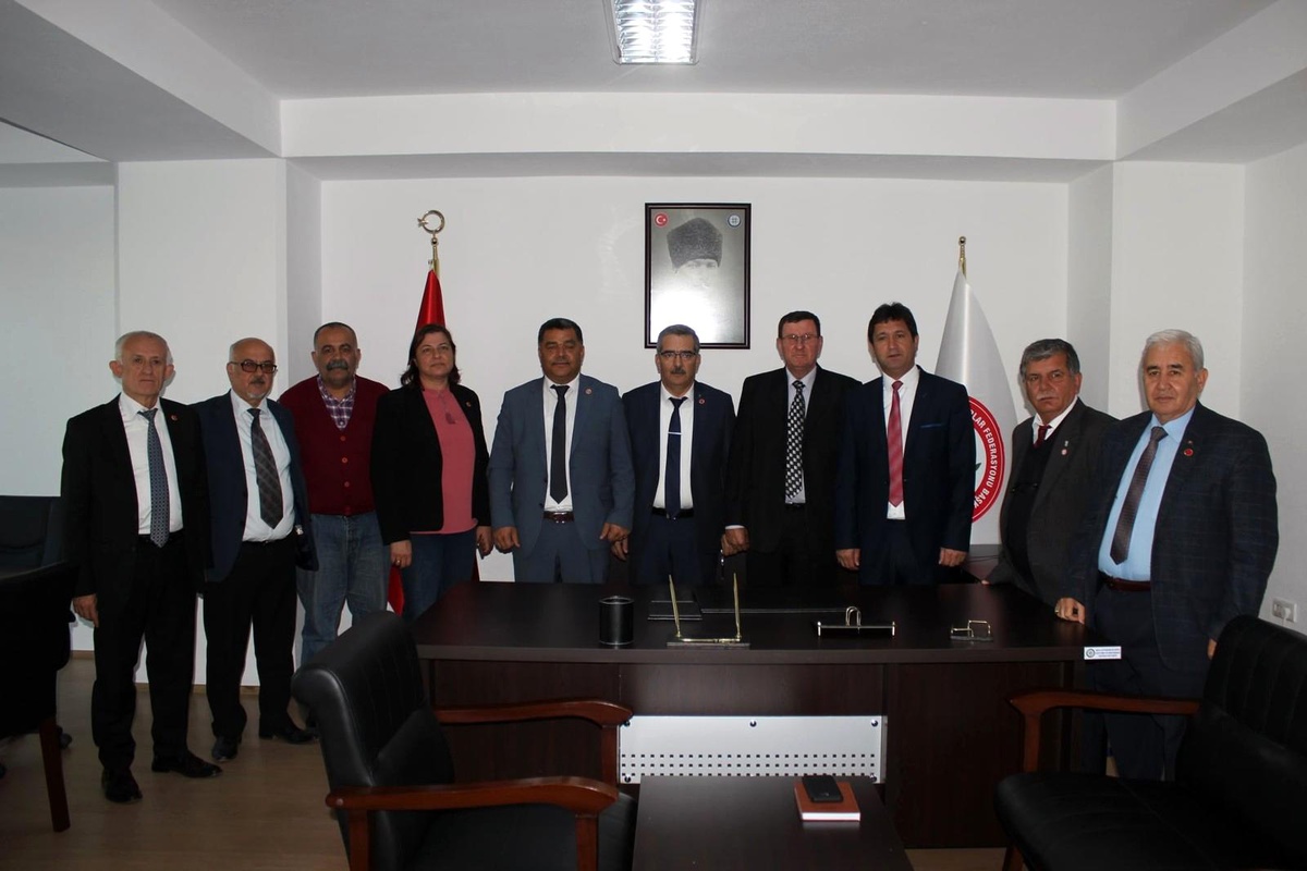 Muğlalı 569 Muhtardan emekli amirallere tepki