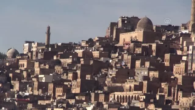 Rusya'dan gelen tur operatörleri ve turistler Mardin'i gezdi