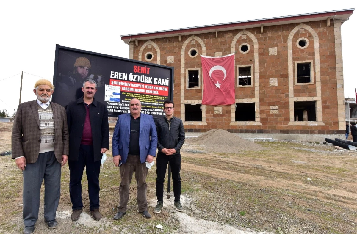 Son dakika haberi | Şehit Eren Öztürk\'ün vasiyet ettiği cami inşaatı hayırseverlerin yardımını bekliyor