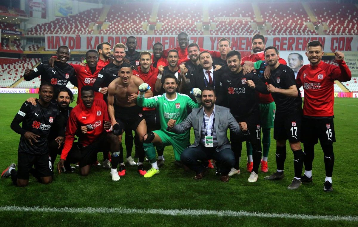 Sivasspor\'dan Antalya hatırası!
