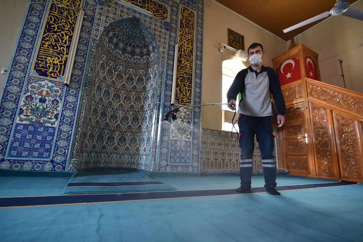 Torbalı\'da camiler Ramazan\'a hazır