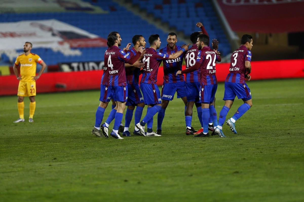 Trabzonspor zirve yolunda kayıp!
