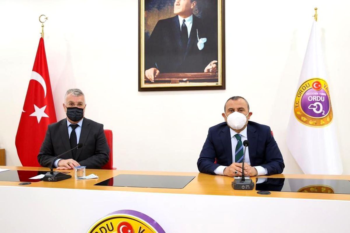 Vali Sonel, şoför esnafı ile buluştu