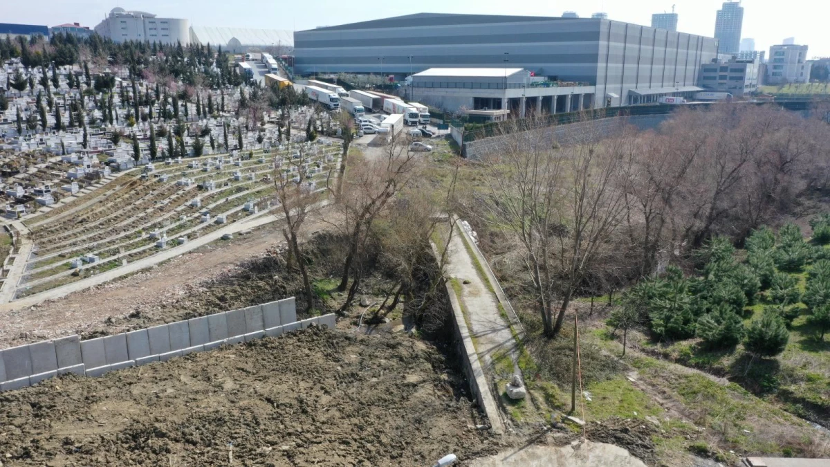 500 yıllık köprünün üzeine beton atmışlar