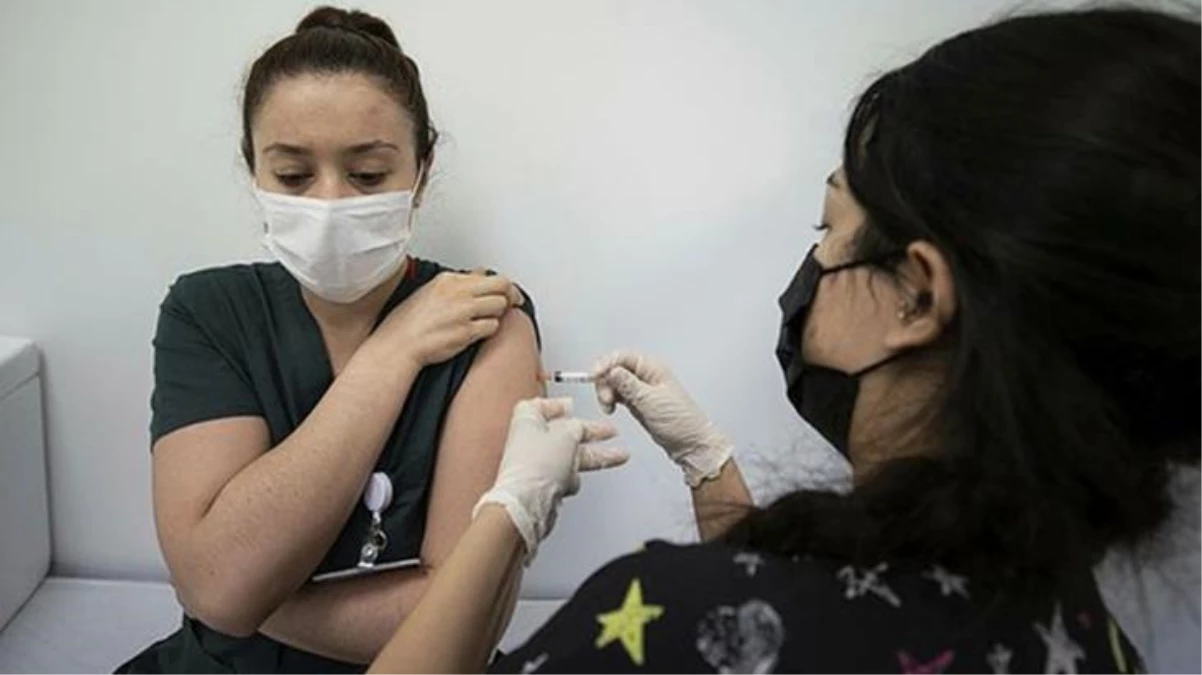 Aşı olanlar dikkat! Bilim Kurulu Üyesi virüsle ilgili hayati uyarıda bulundu: Virüsün bulaşması devam eder