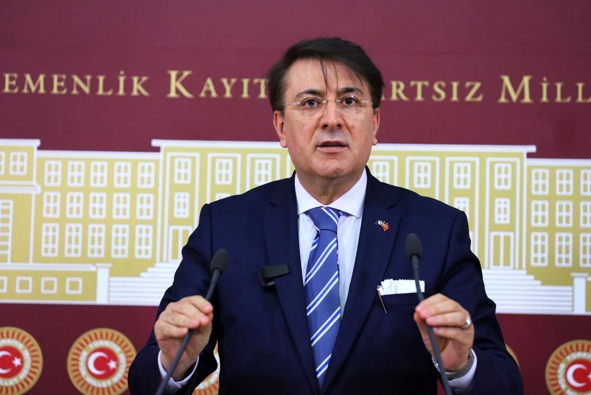 Aydemir\'den negatif siyasete tepki