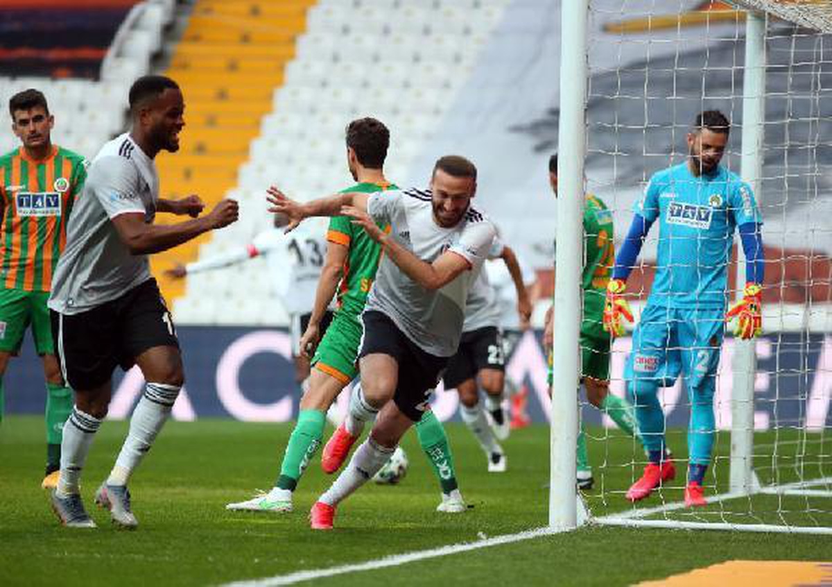 Aytemiz Alanyaspor\'un kalecisi Marafona taraftardan özür diledi