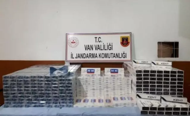 Başkale'de 10 bin 420 paket kaçak sigara ele geçirildi