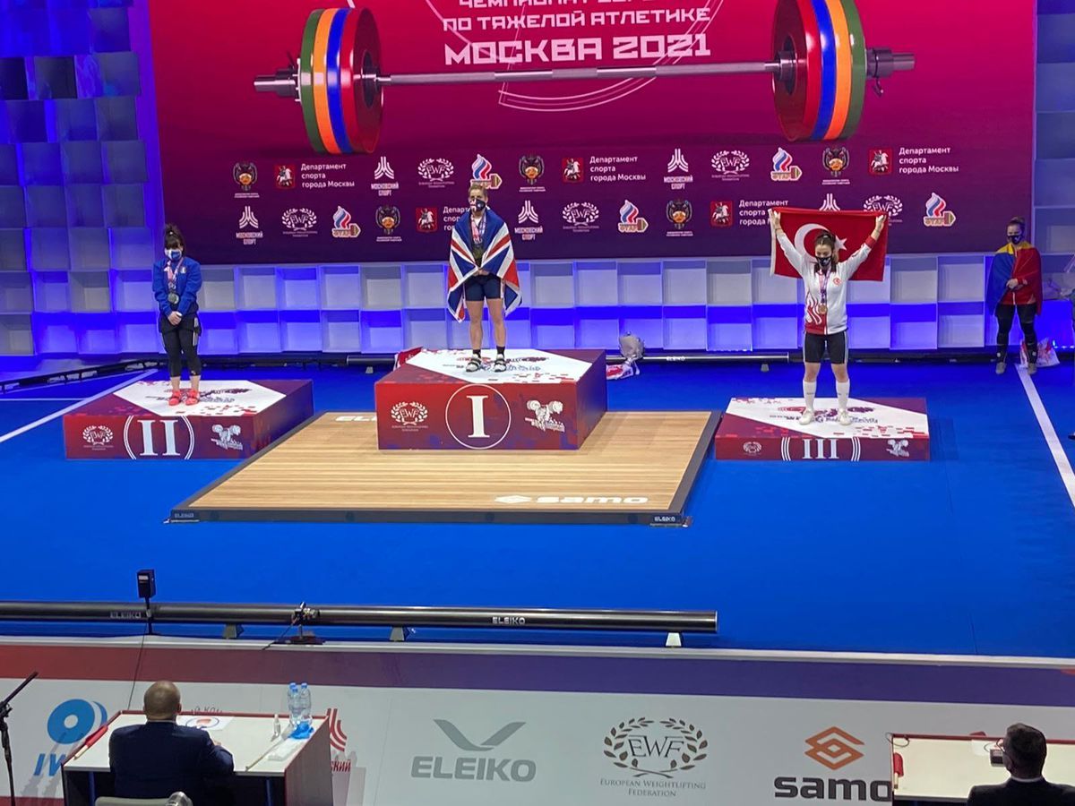 Berfin, Moskova\'dan bronz ile döndü