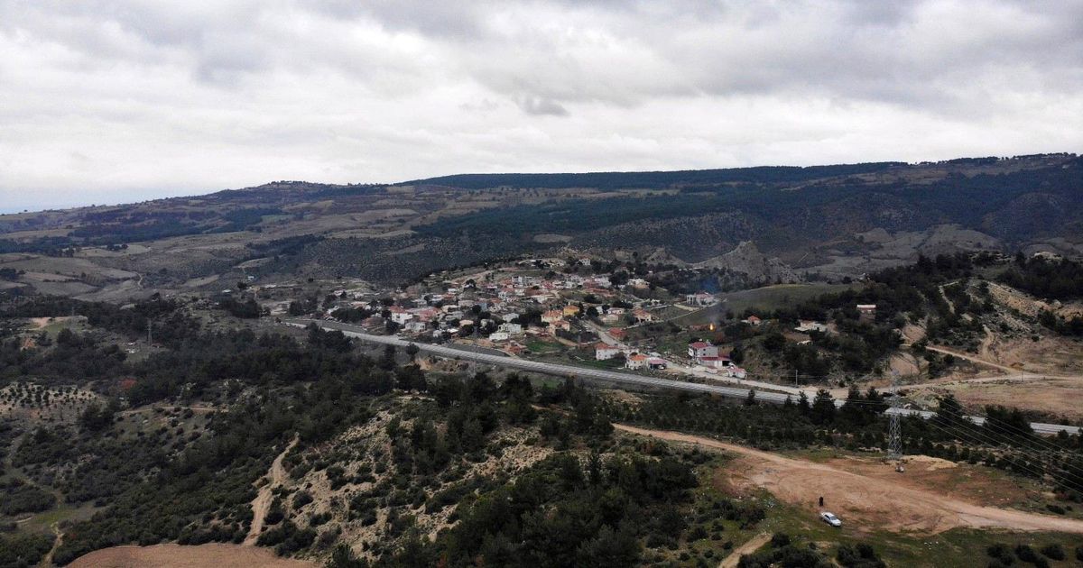 Çanakkale\'de Kovid-19 tedbirleri kapsamında bir köyde karantinada tedbirleri uygulanacak.