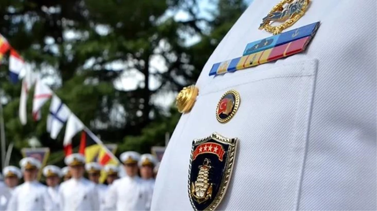 10 emekli amiral gözaltı sürelerinin uzatılması için savcılığa sevk edildi