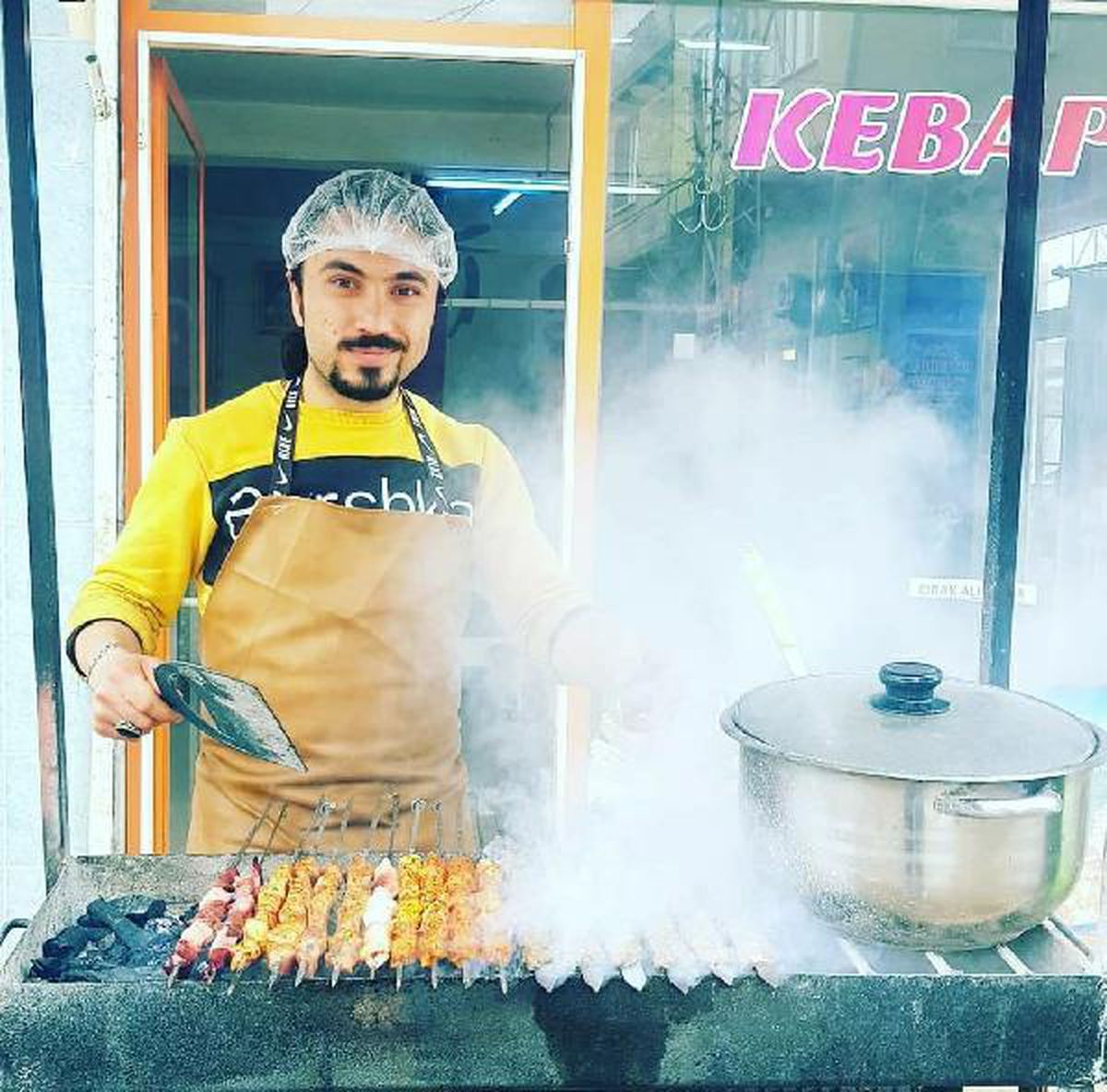 Emekli uzman çavuş, oğlunu işlettiği kebapçıda öldürdü