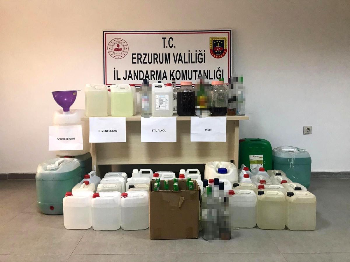 Erzurum\'da sahte alkol ve dezenfektan operasyonu