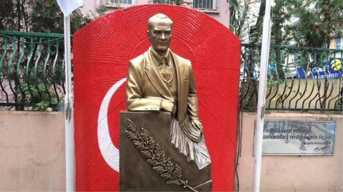 İzmit Belediyesi\'nin 72 bin TL\'ye Atatürk heykeli yaptırdığı iddiası