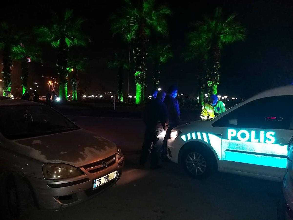 Son dakika haberleri | Kısıtlamaya uymayan sürücülere ceza kesildi