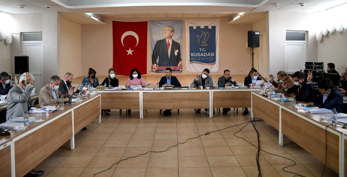 Kuşadası Belediyesi kredi karnesini düzeltti