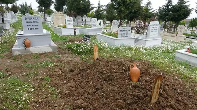 Öldü diye defnettikleri babalarını hastanede gören çocukları şoke oldu Öldü diye defnettikleri babalarını hastanede gören çocukları şoke oldu