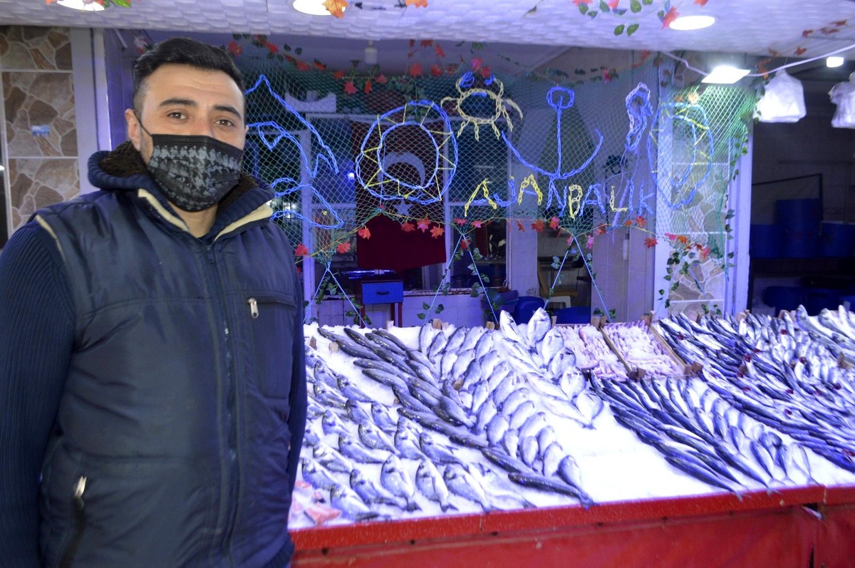 Ramazan arifesi balık fiyatları düştü