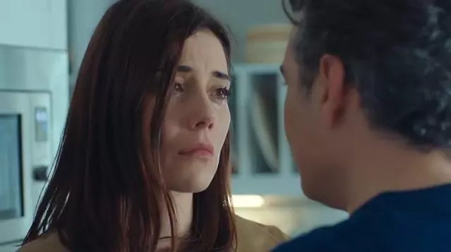 Sadakatsiz'de Derin'in kaybolması Asya'nın hayatını altüst etti! Tüm işlerinden tek tek kovuldu Sadakatsiz'de Derin'in kaybolması Asya'nın hayatını altüst etti! Tüm işlerinden tek tek kovuldu