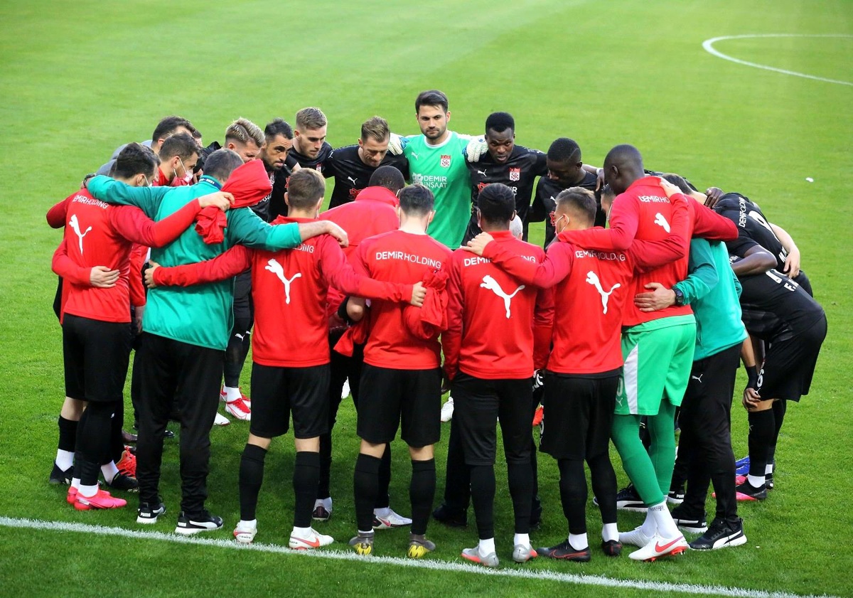 Son dakika haberi! Sivasspor ligde 10. kez kazandı