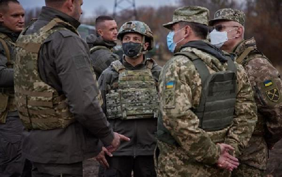 Ukrayna lideri Zelenskiy orduya moral vermek için Donbas\'a gitti