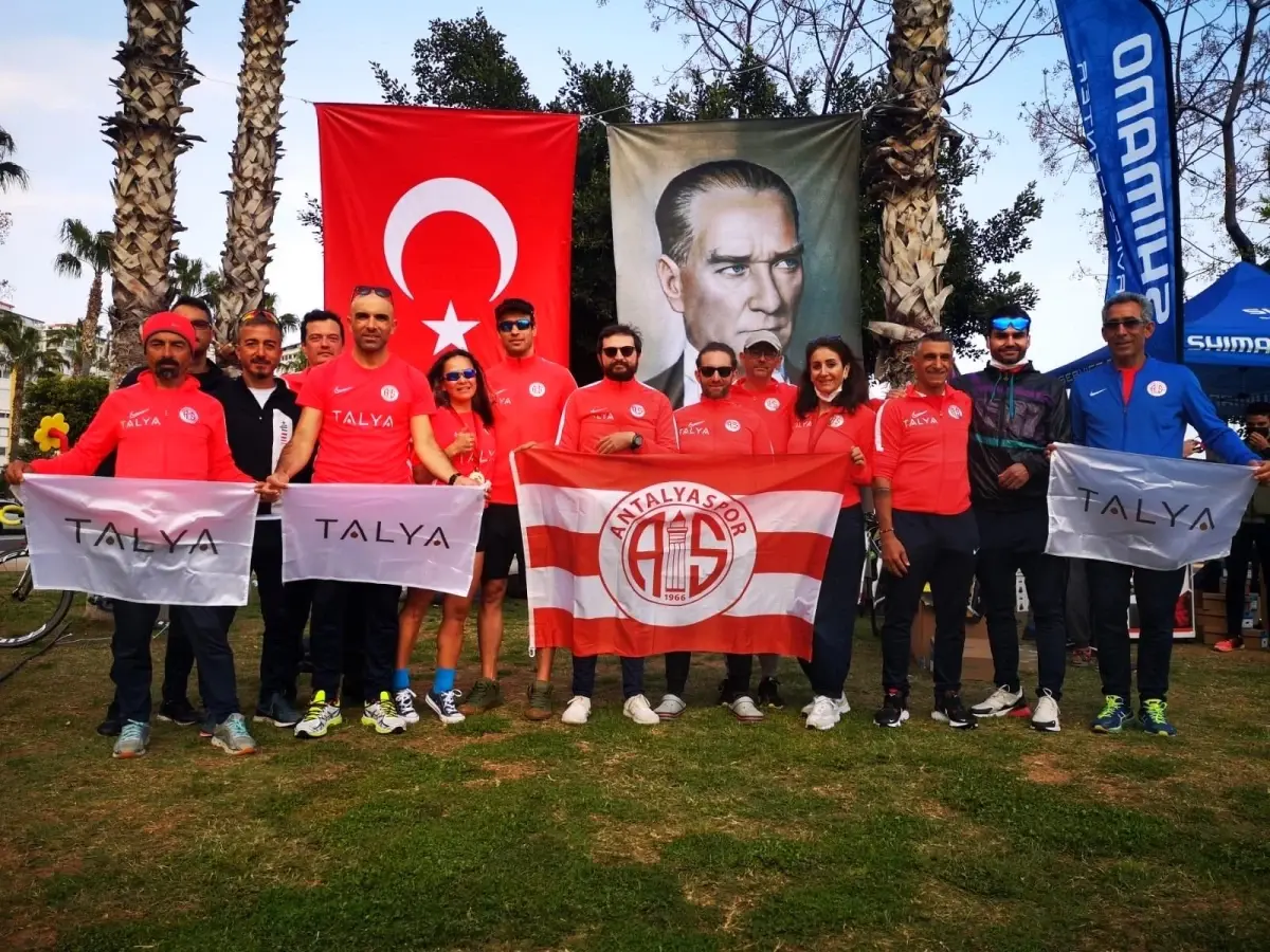 Antalyaspor Triatlon Takımı\'ndan 3 altın, 2 bronz madalya