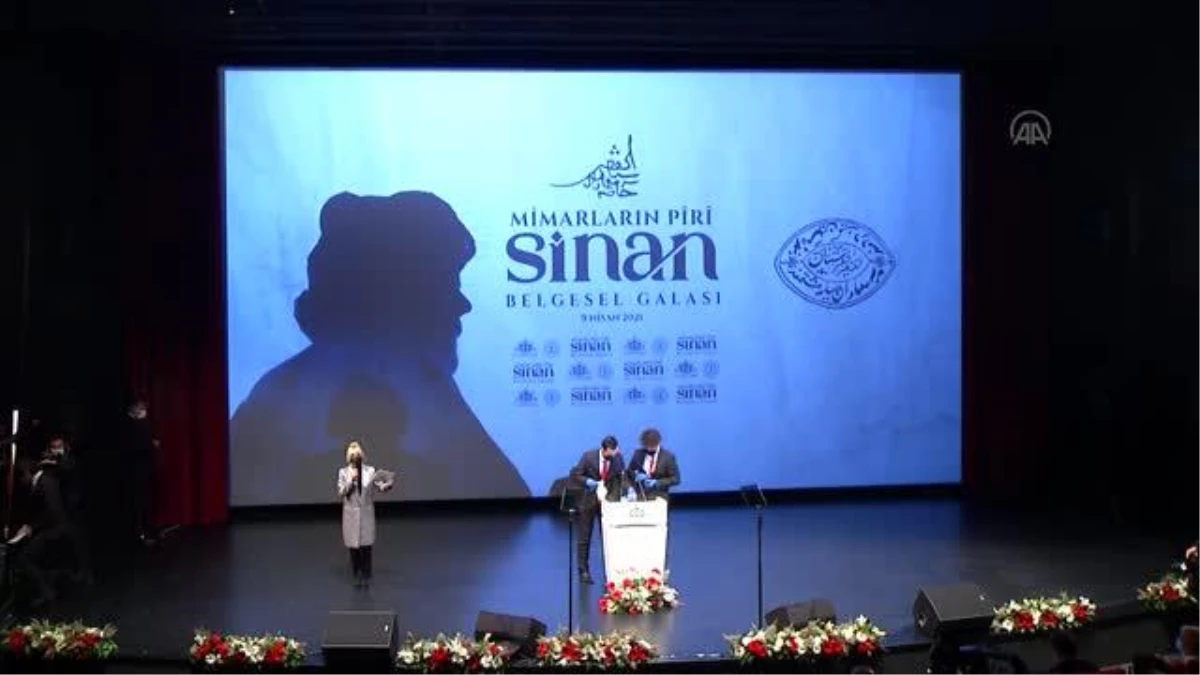 Bakan Ersoy, "Mimarların Piri Sinan" belgesel filminin galasında konuştu