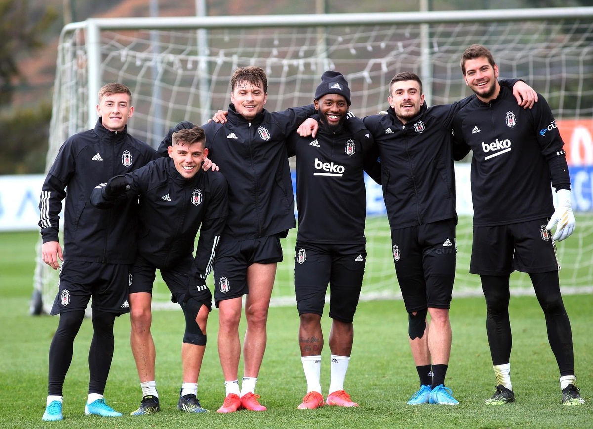 Beşiktaş, kondisyon ve taktik çalıştı