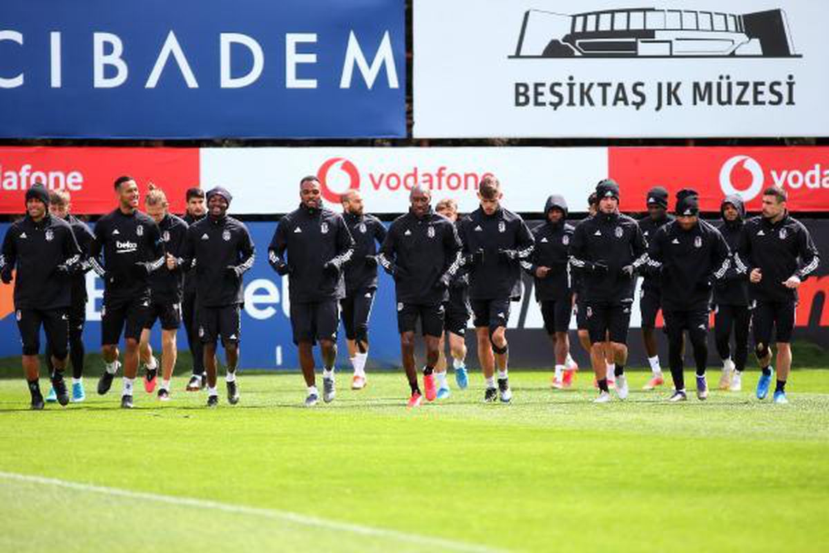 Beşiktaş kondisyon ve taktik çalıştı