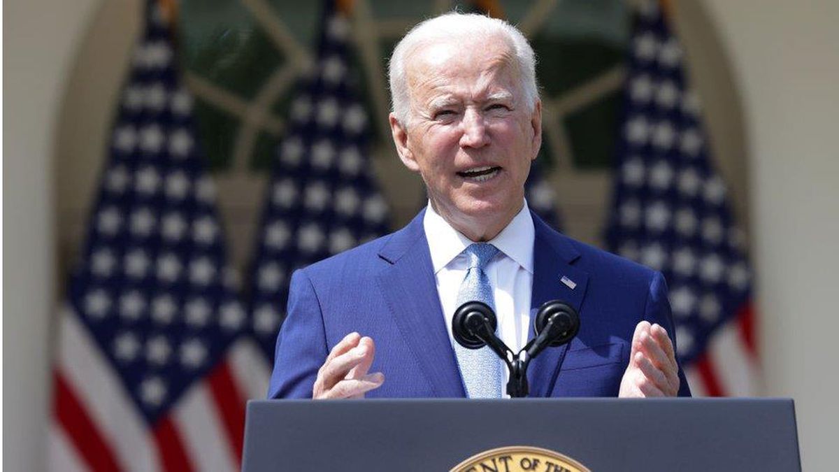 Biden, ABD\'de silahlı şiddeti azaltmayı amaçlayan başkanlık kararnamelerini imzaladı