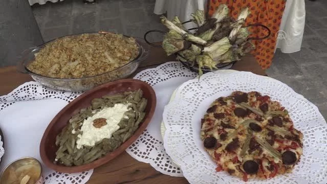 DİYARBAKIR - Kenger bitkisinden yapılmış yöresel yemek ve mezeler yarıştı