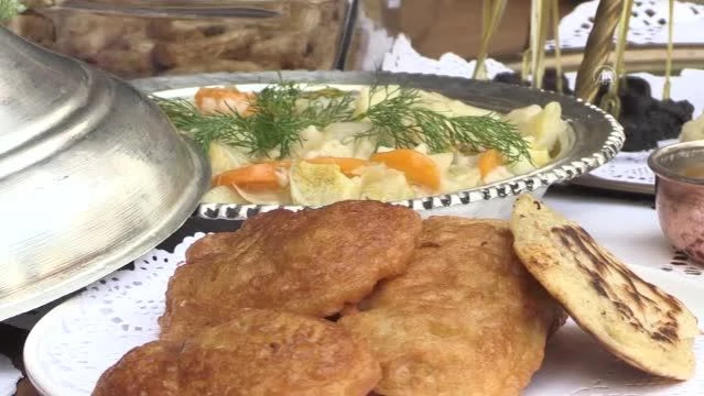 DİYARBAKIR - Kenger bitkisinden yapılmış yöresel yemek ve mezeler yarıştı
