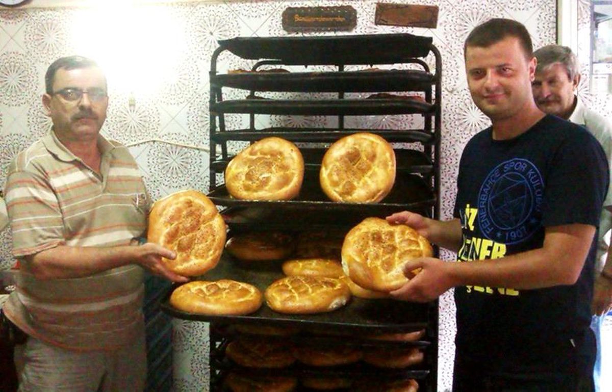 Erdek\'te Ramazan pidesi 4 lira