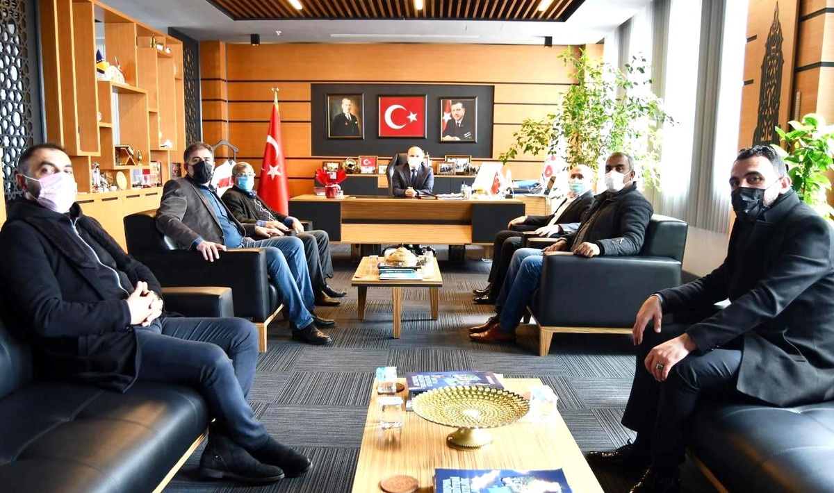 Erzurumlulardan Başkan Oral\'a ziyaret