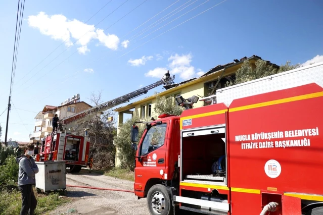 Fethiye'de bir ev alev alev yandı