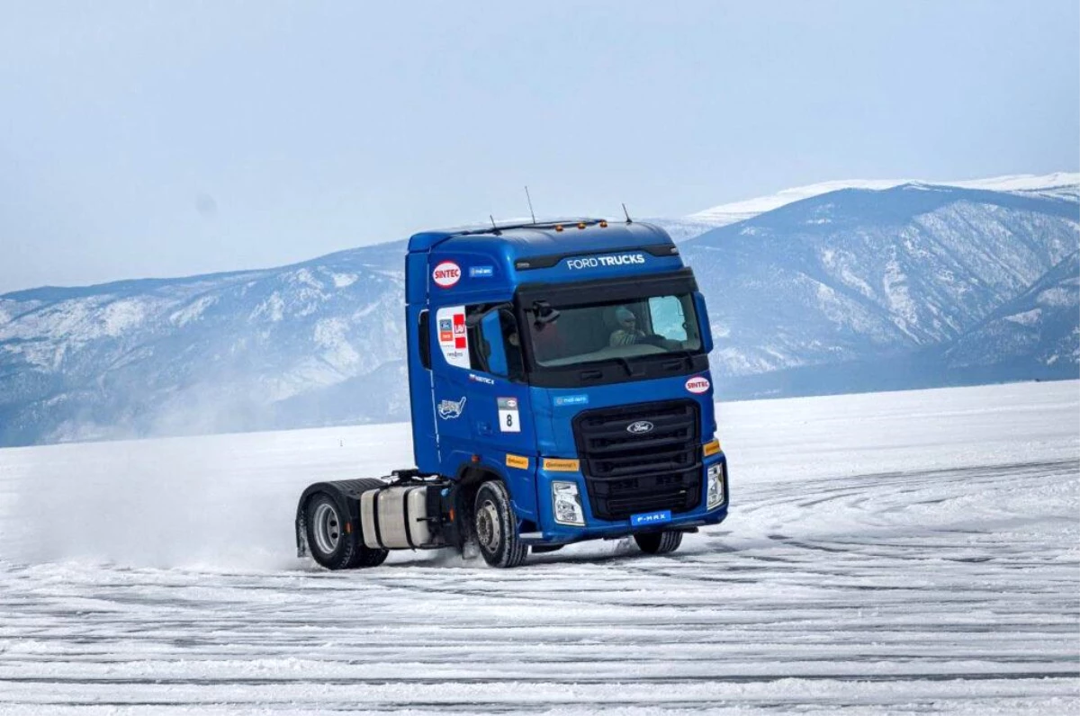 Ford F-MAX ile donmuş göl üstünde hız rekoru