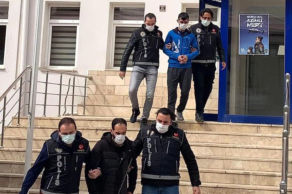 Gümüşhane\'de 499 adet sentetik hap ve 10,87 gram bonzai ele geçirildi