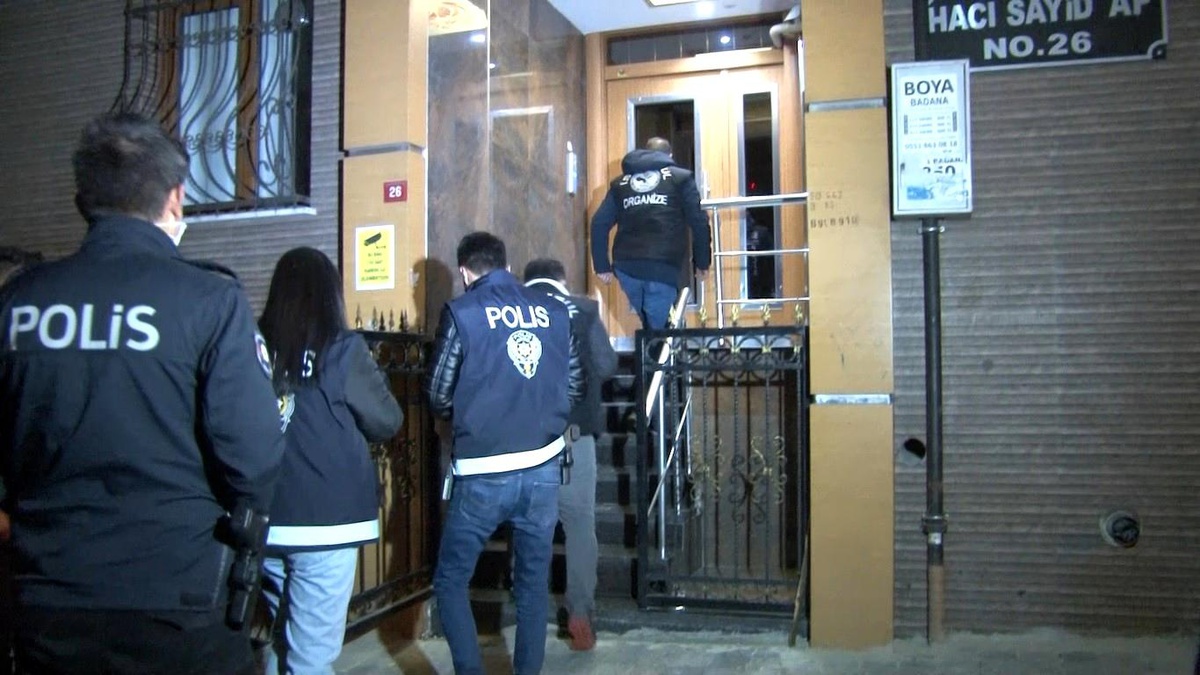 Son dakika haberi! İstanbul merkezli 5 ilde, Sedat Peker\'in elebaşı olduğu belirtilen organize suç örgütüne yönelik operasyon