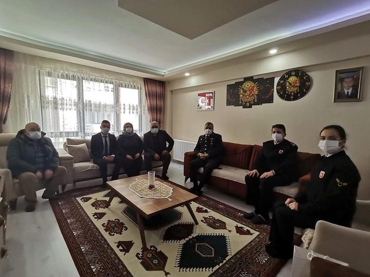 Son dakika haberleri... Jandarma Komutanı Atasoy\'dan şehit ailesine ziyaret