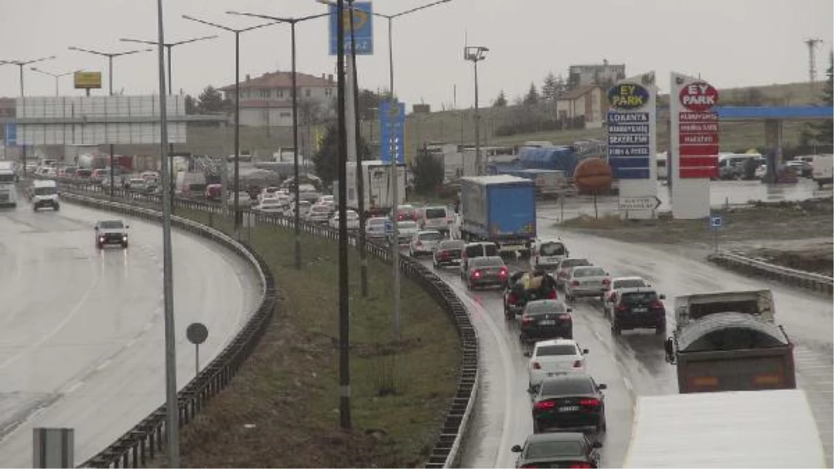 KIRIKKALE\'DE KISITLAMA ÖNCESİ TRAFİKTE YOĞUNLUK