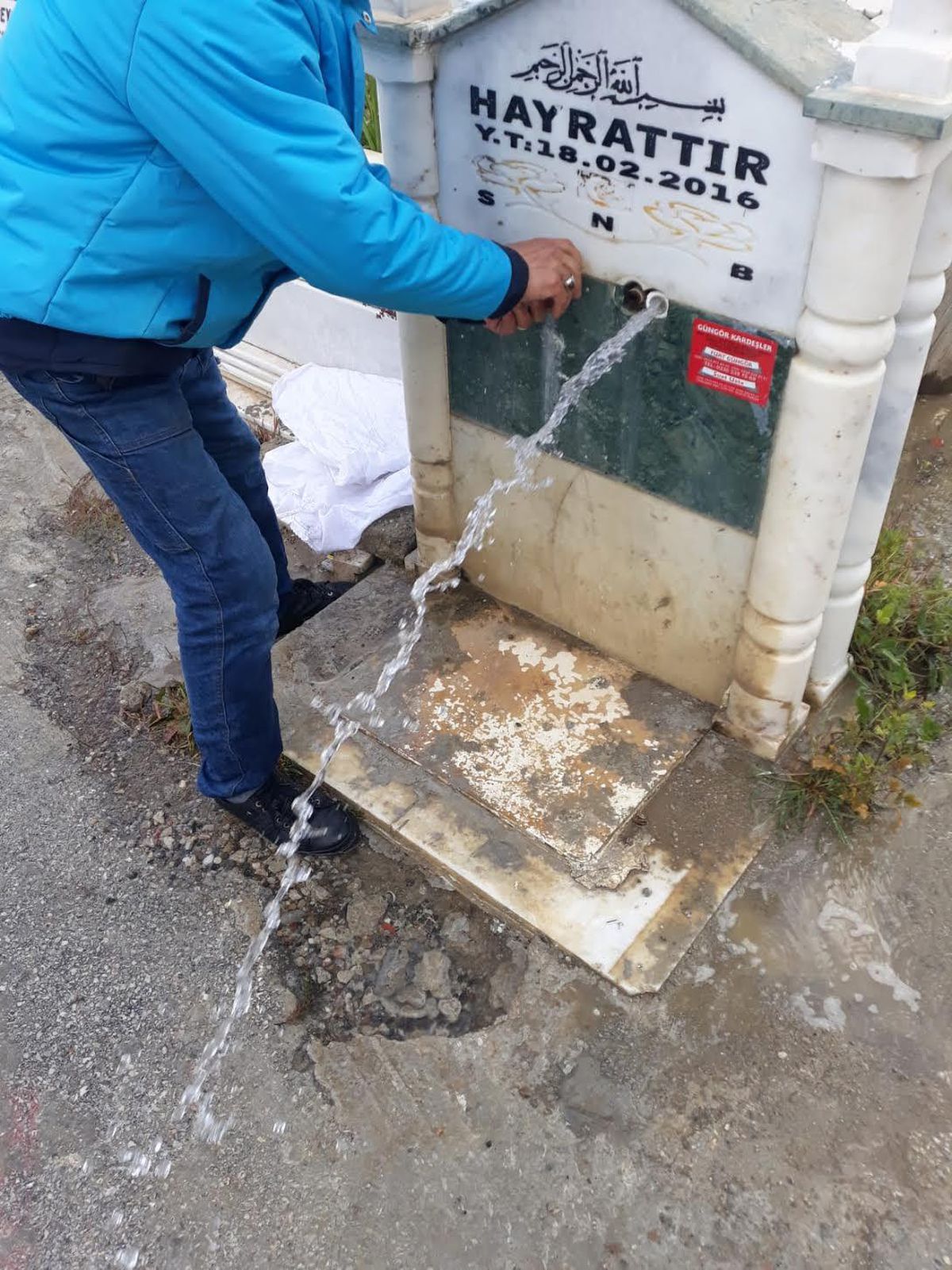 Kırtık\'ta hayrat çeşmeleri çalındı