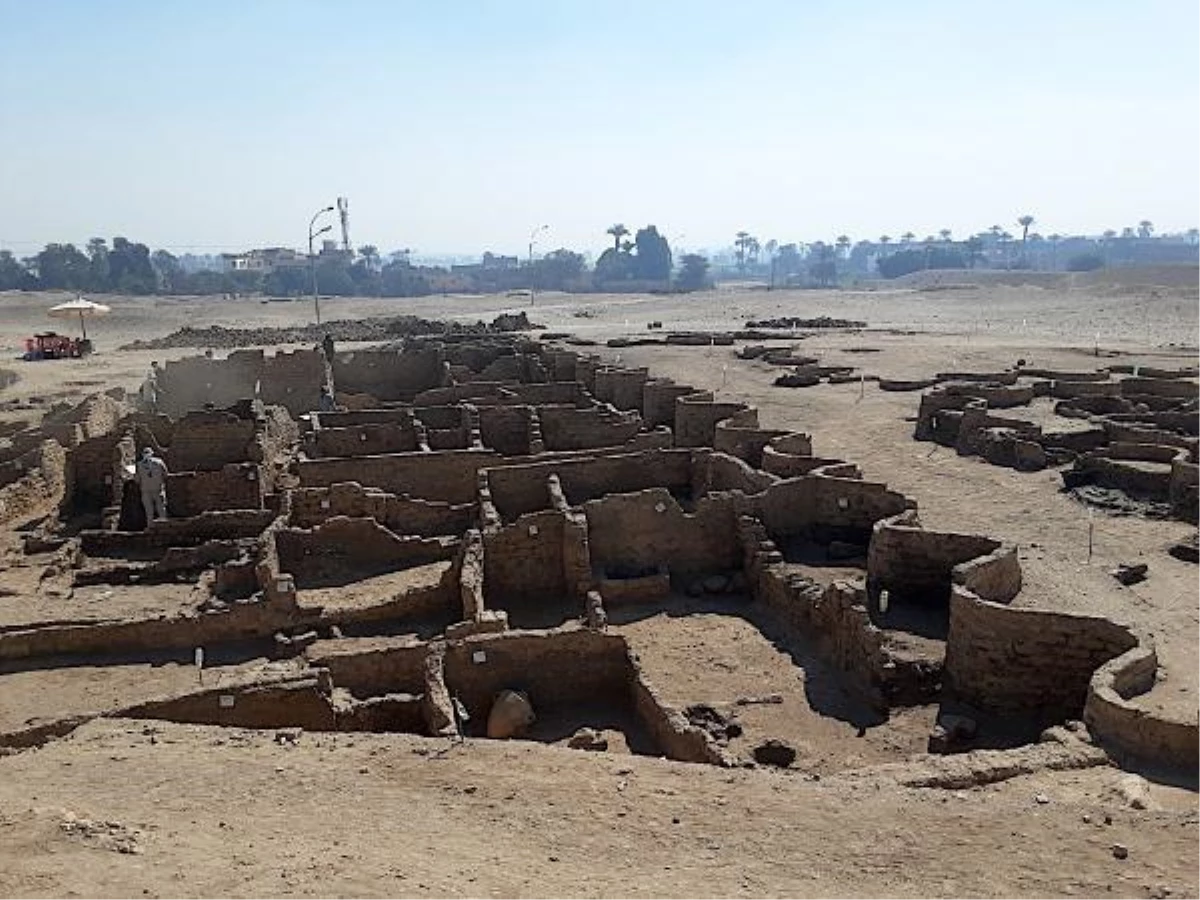Mısır\'da 3 bin yıllık \'kayıp altın şehir\' keşfedildi