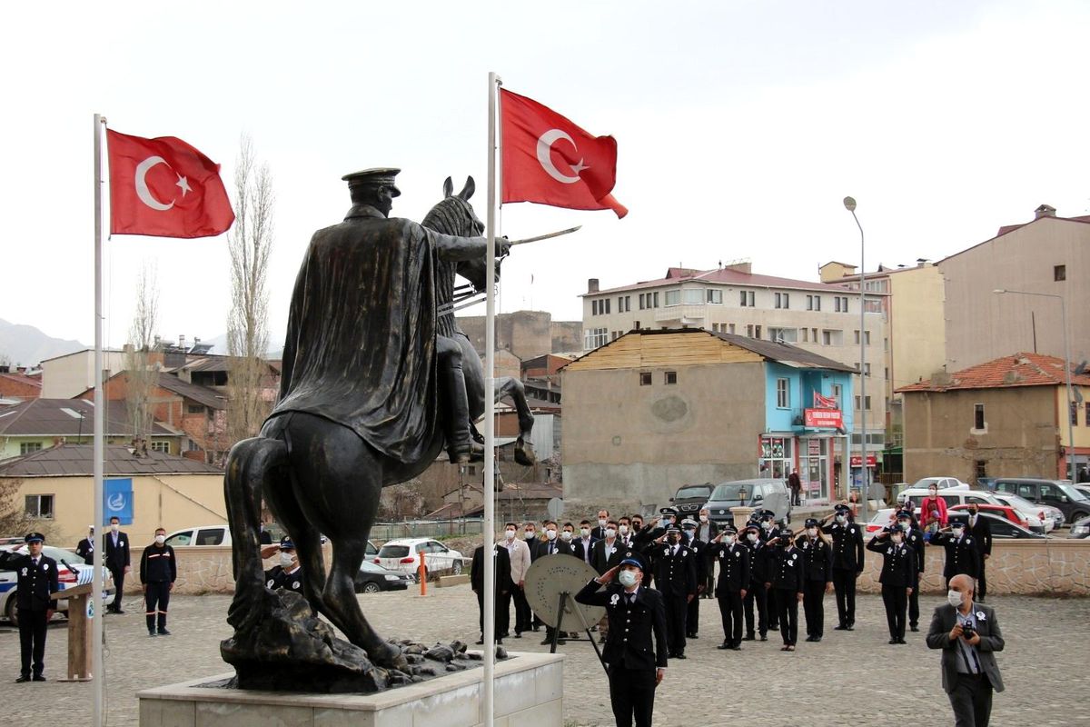 Oltu\'da Polis Bayramı kutlandı