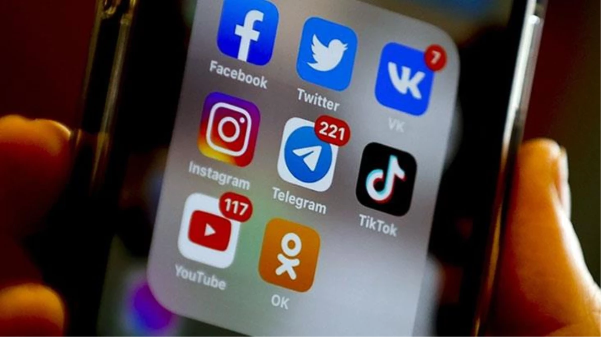 Facebook ve Instagram çöktü! Milyonlarca kişi dev sosyal medya platformlarına erişemiyor