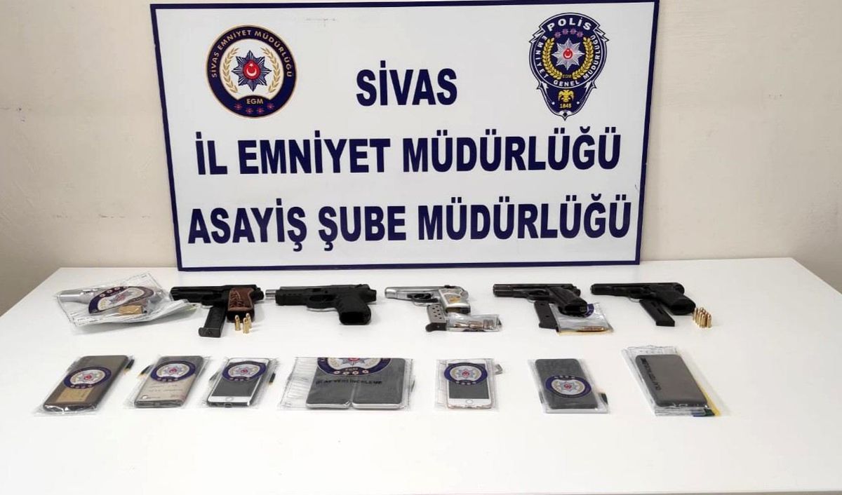 Suç çetesi 3 ilde yapılan eş zamanlı operasyonla yakalandı