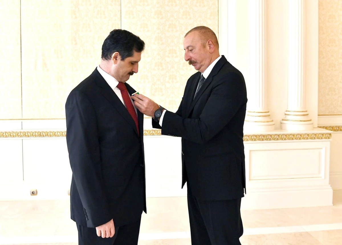 Aliyev\'den görev süresi dolan Büyükelçi Erkan Özoral\'a Dostluk Nişanı