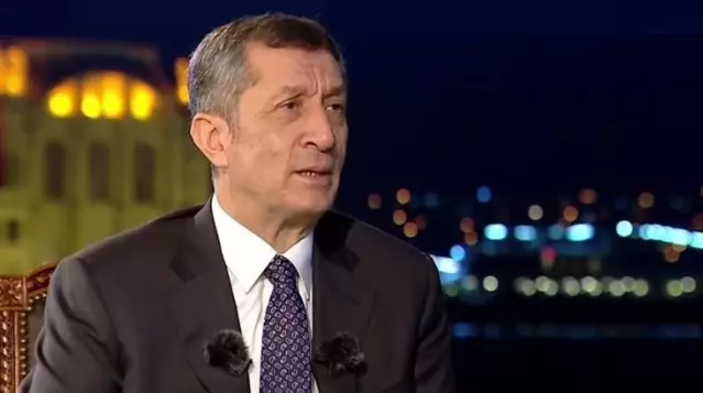 Bakan Selçuk'tan 'Okullar kapanacak mı?' sorusuna yanıt: Valilik gözetiminde kararlar alınıyor Bakan Selçuk'tan 'Okullar kapanacak mı?' sorusuna yanıt: Valilik gözetiminde kararlar alınıyor