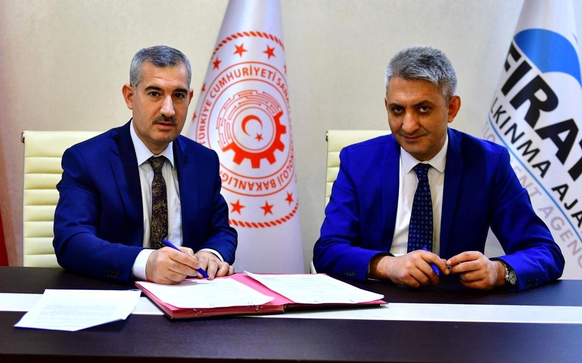 Dalbastı kirazının coğrafi işaret tescil belgesi Yeşilyurt Belediyesi\'ne devir edildi