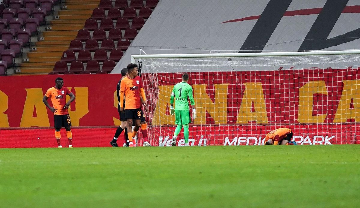 Galatasaray\'ın galibiyet hasreti 3 maça çıktı